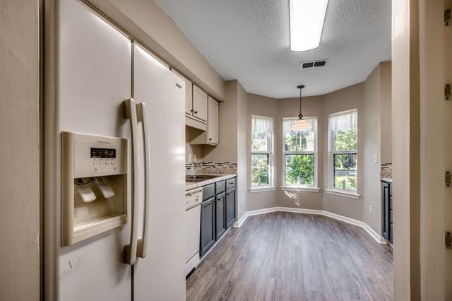 109 Hickory Dr., Conway, SC 29526