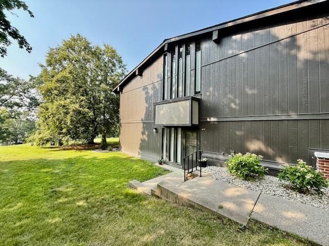 60 Lausanne COURT, Lake Geneva, WI 53147
