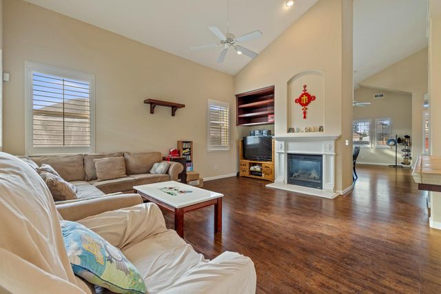 5610 Coloma Ct, Riverbank, CA 95367