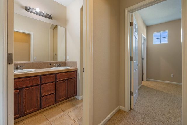 5610 Coloma Ct, Riverbank, CA 95367