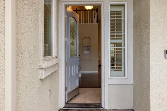 5610 Coloma Ct, Riverbank, CA 95367