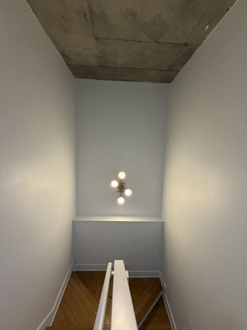 1101 18th Ave S Apt 206, Nashville, TN 37212