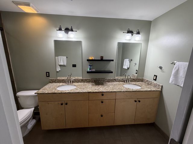 1101 18th Ave S Apt 206, Nashville, TN 37212