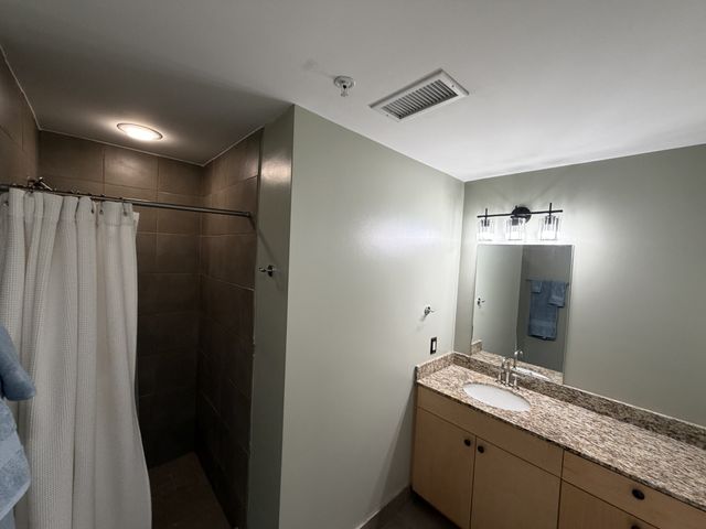 1101 18th Ave S Apt 206, Nashville, TN 37212