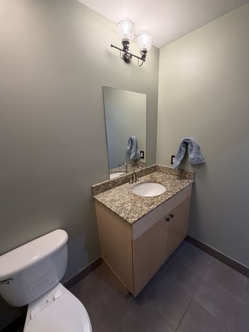 1101 18th Ave S Apt 206, Nashville, TN 37212