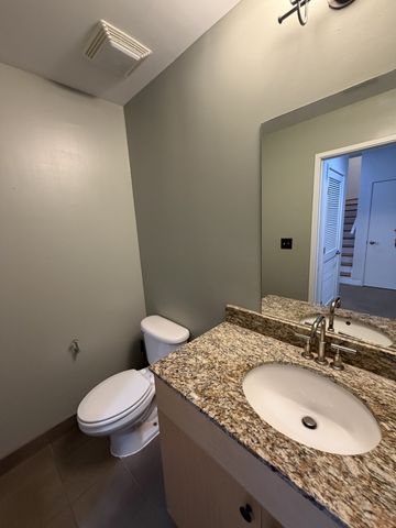 1101 18th Ave S Apt 206, Nashville, TN 37212