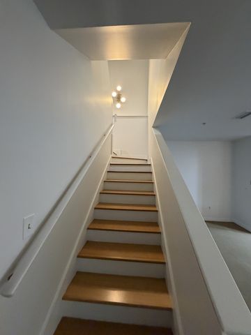 1101 18th Ave S Apt 206, Nashville, TN 37212