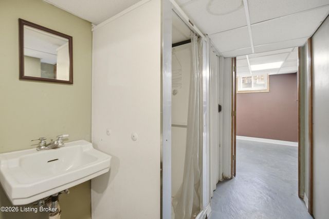 2517 Bradley Ave, Louisville, KY 40217