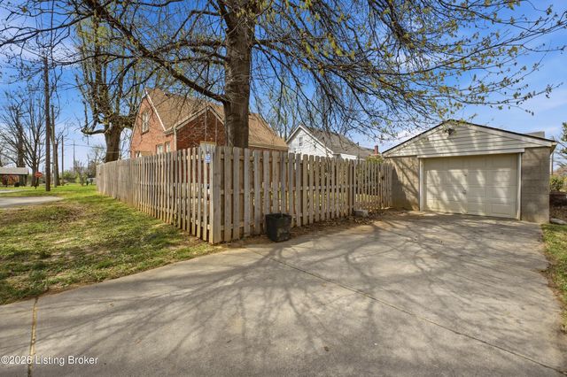 2517 Bradley Ave, Louisville, KY 40217