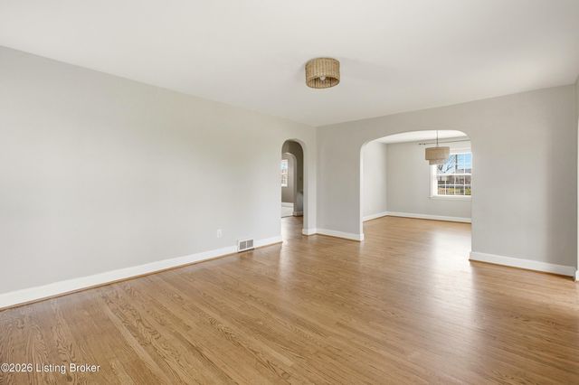 2517 Bradley Ave, Louisville, KY 40217