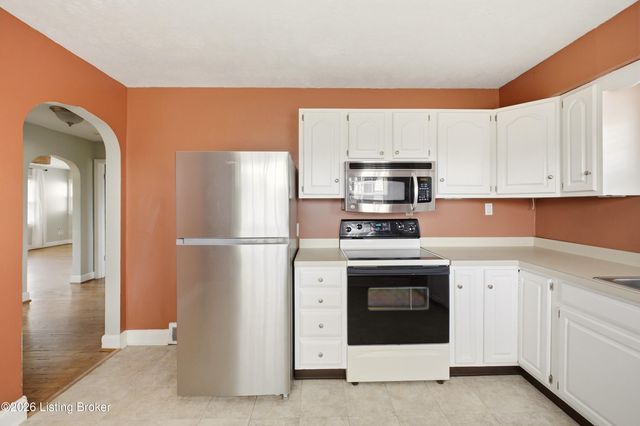 2517 Bradley Ave, Louisville, KY 40217