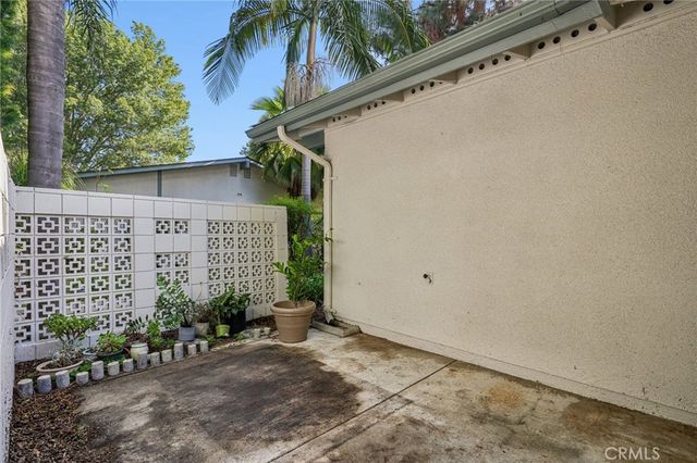 238 Calle Aragon E, Laguna Woods, CA 92637