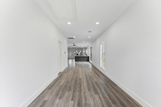 365 Road 5605, Cleveland, TX 77327