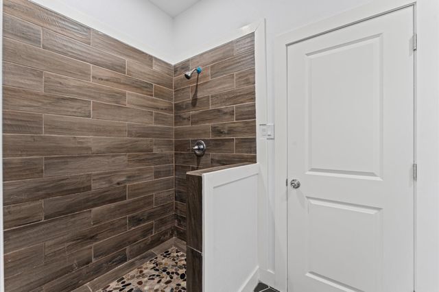 365 Road 5605, Cleveland, TX 77327