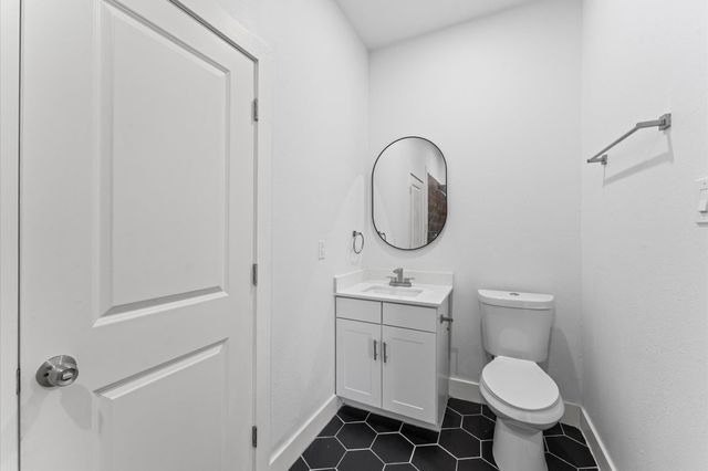 365 Road 5605, Cleveland, TX 77327