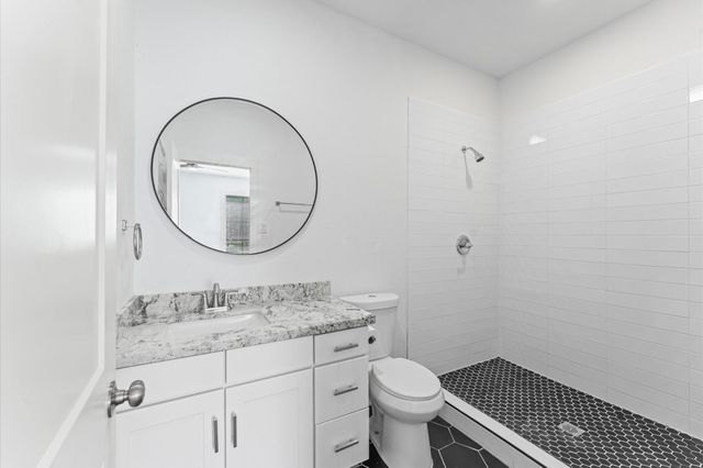 365 Road 5605, Cleveland, TX 77327