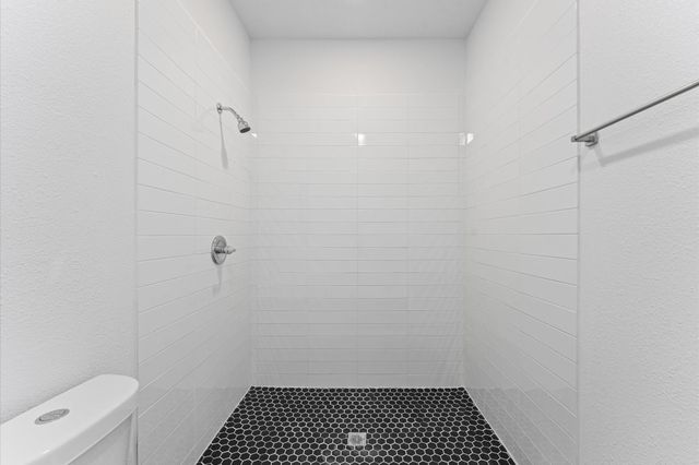 365 Road 5605, Cleveland, TX 77327