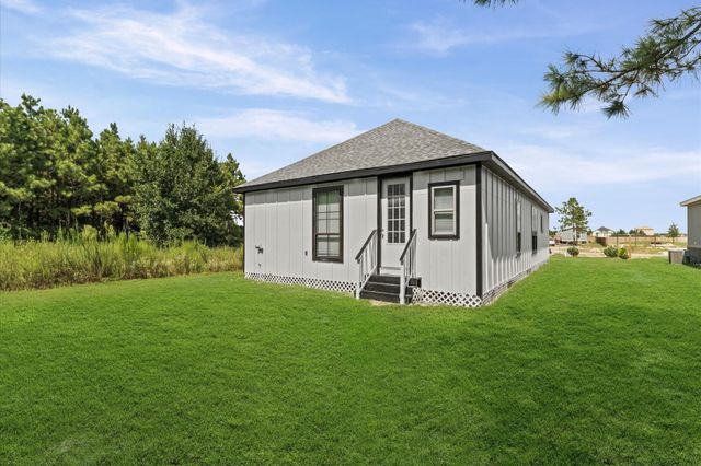 365 Road 5605, Cleveland, TX 77327