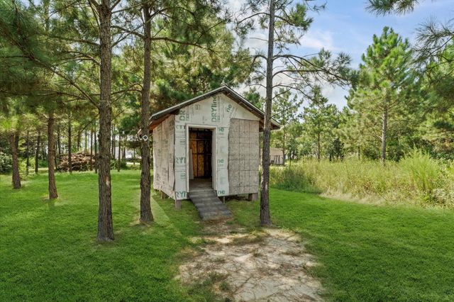 365 Road 5605, Cleveland, TX 77327