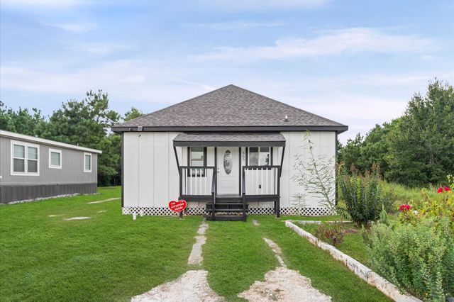 365 Road 5605, Cleveland, TX 77327