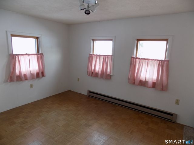 133 Weymouth Road, Enfield, CT 06082