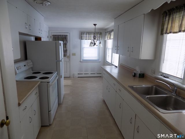 133 Weymouth Road, Enfield, CT 06082