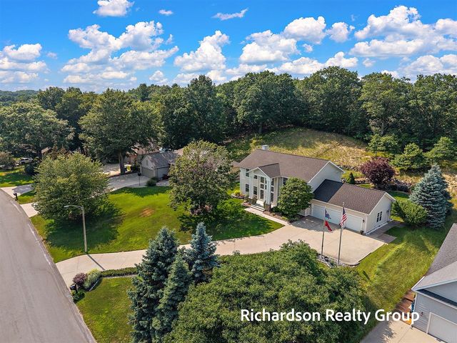 18657 Sioux Drive, Spring Lake, MI 49456