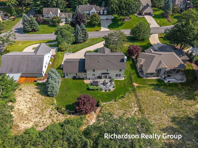 18657 Sioux Drive, Spring Lake, MI 49456
