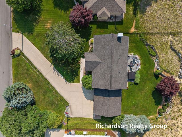 18657 Sioux Drive, Spring Lake, MI 49456
