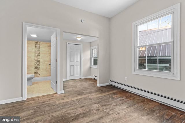 751 W PENNSYLVANIA AVE, Pen Argyl, PA 18072