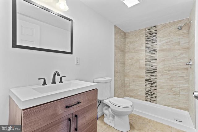 751 W PENNSYLVANIA AVE, Pen Argyl, PA 18072