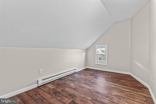 751 W PENNSYLVANIA AVE, Pen Argyl, PA 18072