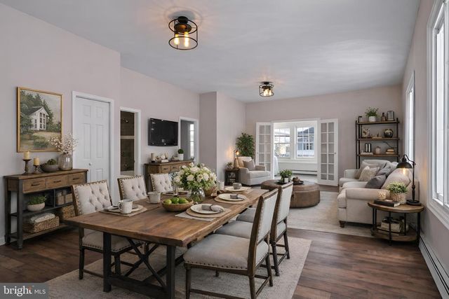 751 W PENNSYLVANIA AVE, Pen Argyl, PA 18072