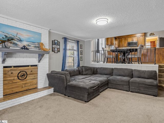 102 Memory Lane, Moore, SC 29369