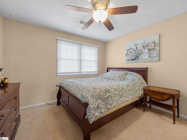 102 Memory Lane, Moore, SC 29369