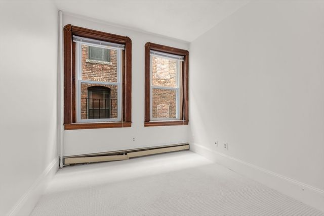 33 Charter St 3R, Boston, MA 02113