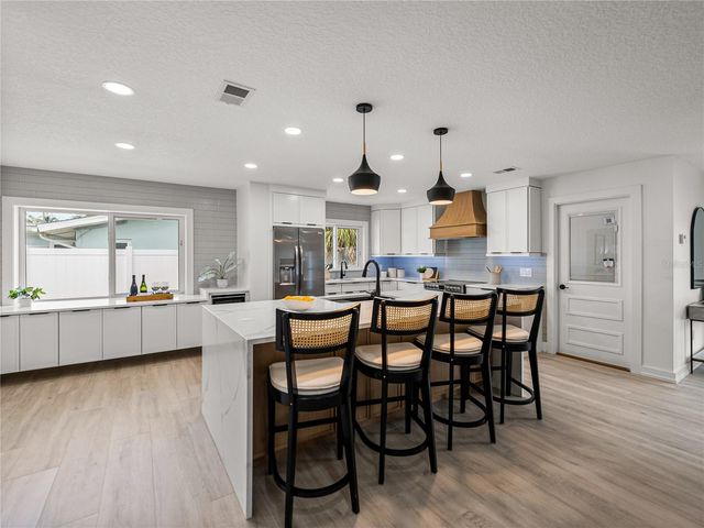 6709 CARDINAL DRIVE S, St Petersburg, FL 33707