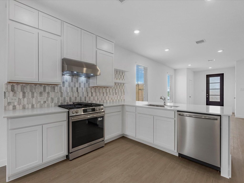 29522 Barnview Drive, Waller, TX 77484