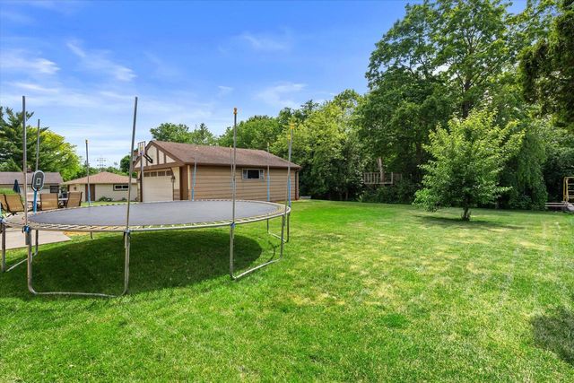 7625 S Manitowoc AVENUE, Oak Creek, WI 53154