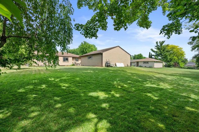 7625 S Manitowoc AVENUE, Oak Creek, WI 53154