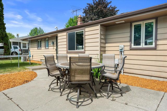 7625 S Manitowoc AVENUE, Oak Creek, WI 53154