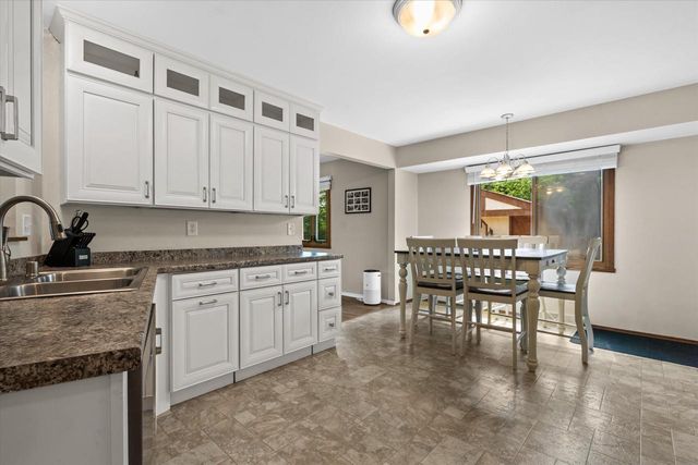 7625 S Manitowoc AVENUE, Oak Creek, WI 53154