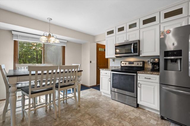 7625 S Manitowoc AVENUE, Oak Creek, WI 53154