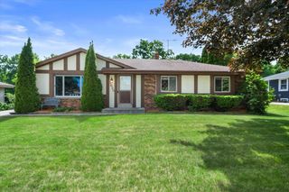 7625 S Manitowoc AVENUE, Oak Creek, WI 53154