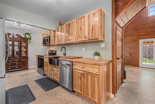 38 Crestview Rd Road, Conway, AR 72034