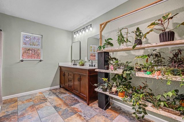 38 Crestview Rd Road, Conway, AR 72034