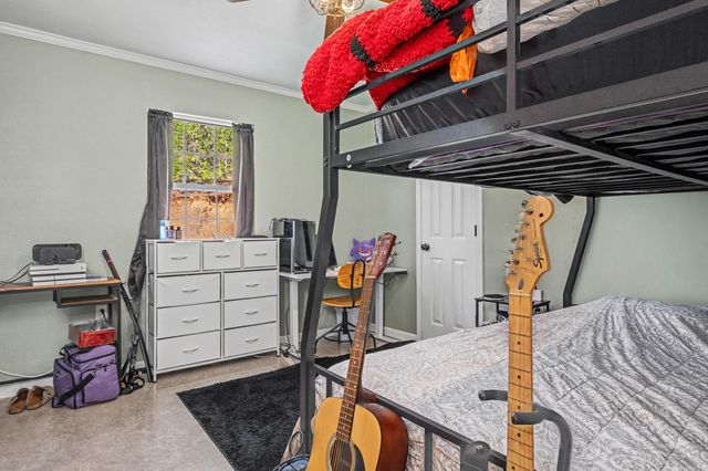 38 Crestview Rd Road, Conway, AR 72034