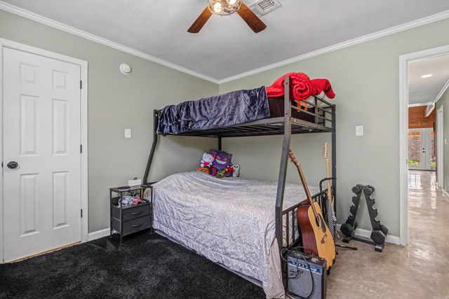 38 Crestview Rd Road, Conway, AR 72034