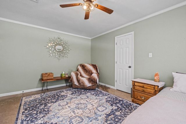 38 Crestview Rd Road, Conway, AR 72034