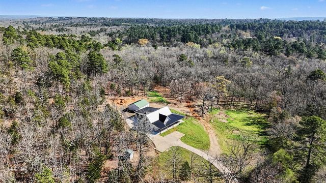 38 Crestview Rd Road, Conway, AR 72034